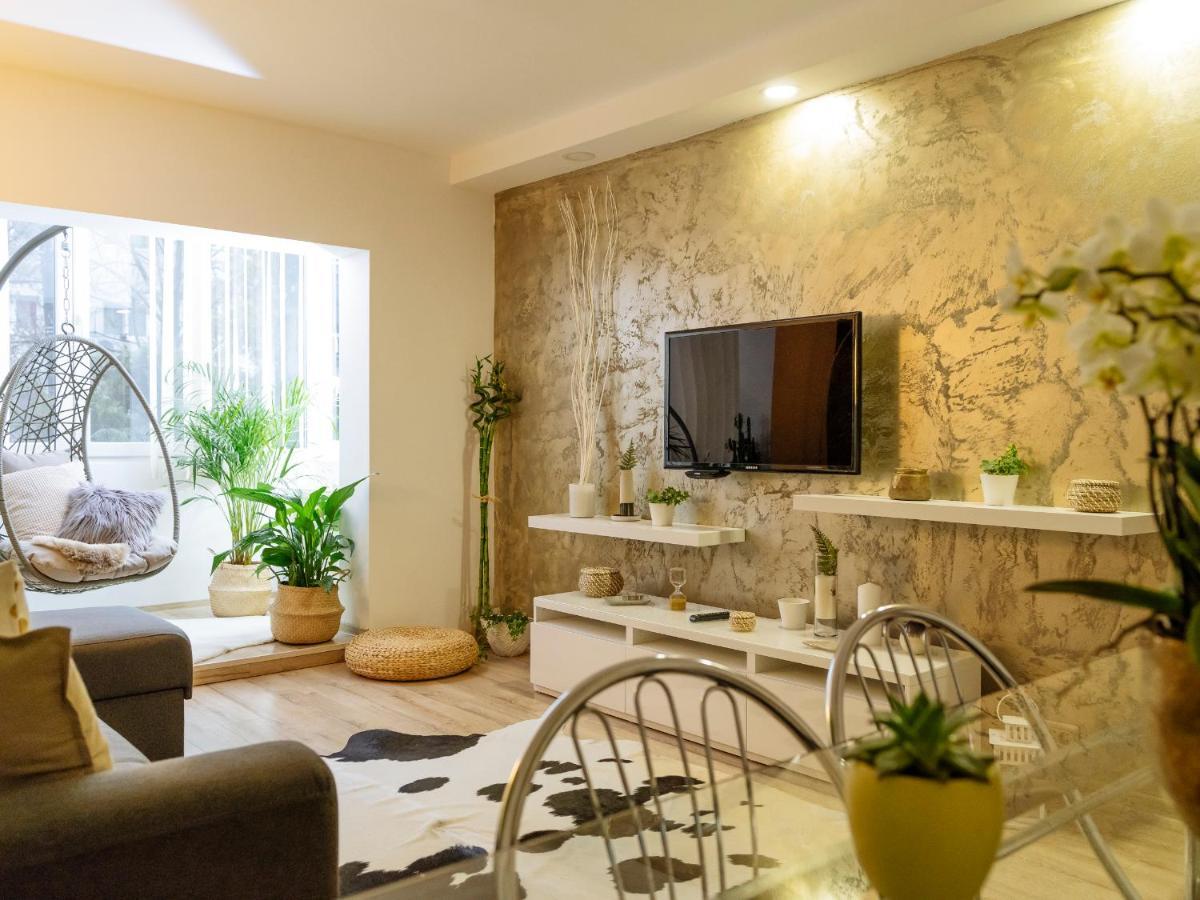 Zen Life Luxury Apartment - Herastrau Bucarest Esterno foto