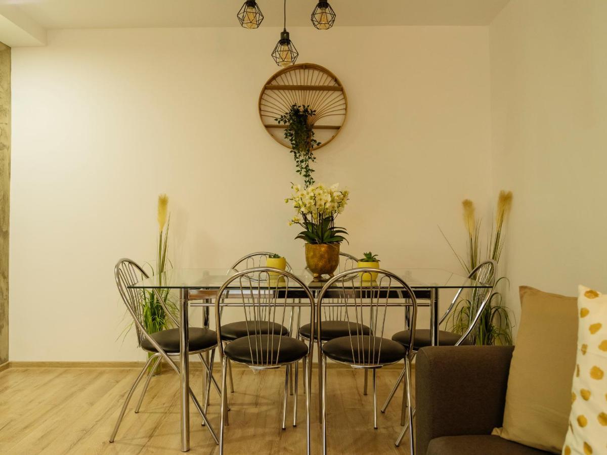 Zen Life Luxury Apartment - Herastrau Bucarest Esterno foto
