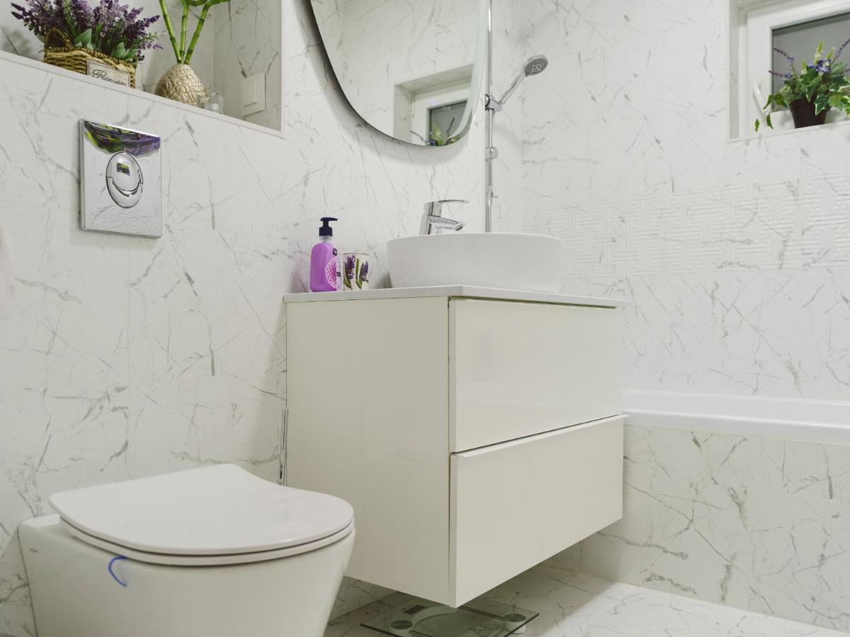 Zen Life Luxury Apartment - Herastrau Bucarest Esterno foto