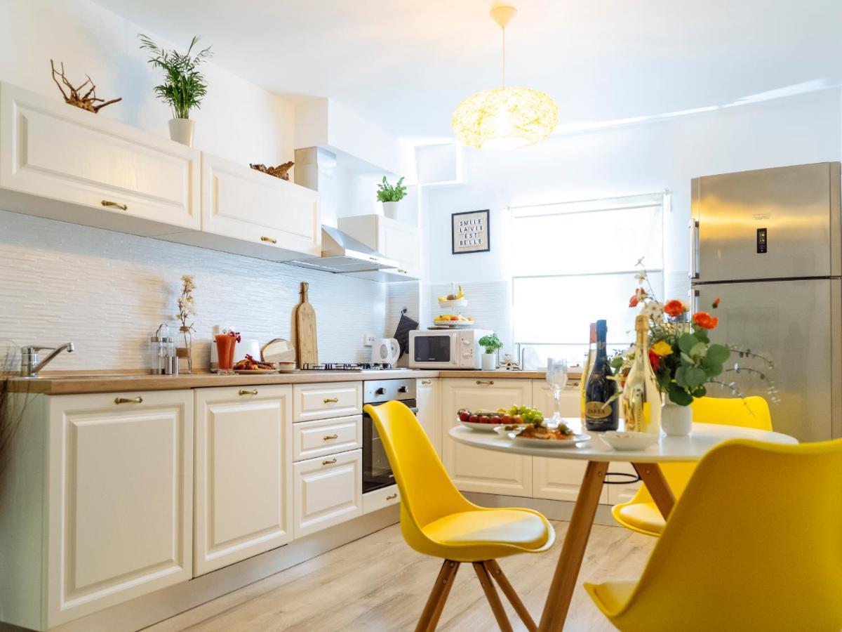 Zen Life Luxury Apartment - Herastrau Bucarest Esterno foto
